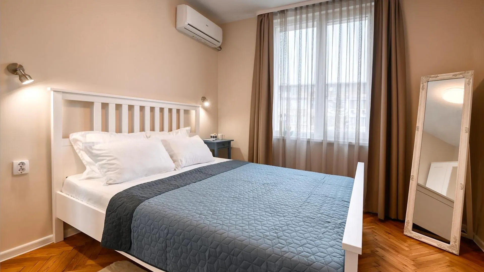 Le Soleil Apartment Varna